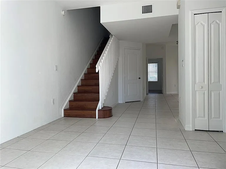 8830 W Flagler St #8 — Photo 5