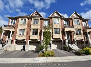 327 Doak Ln, Newmarket, ON L3Y 0A7