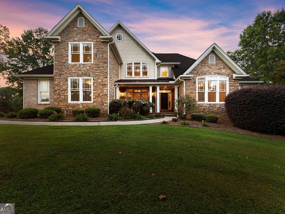 1st image of 526 Orchard Dr