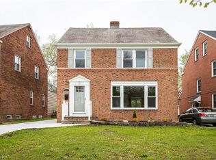 3910 Faversham Rd, University Heights, OH 44118