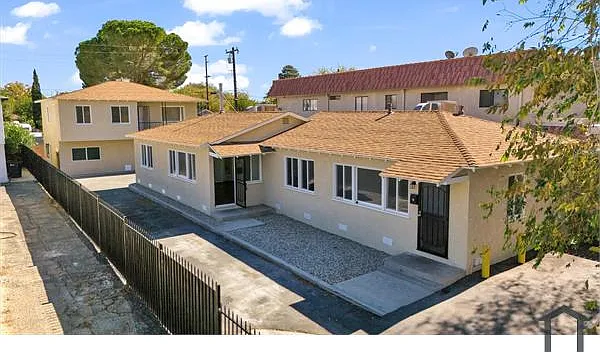 44736 Gadsden Ave — Photo 3