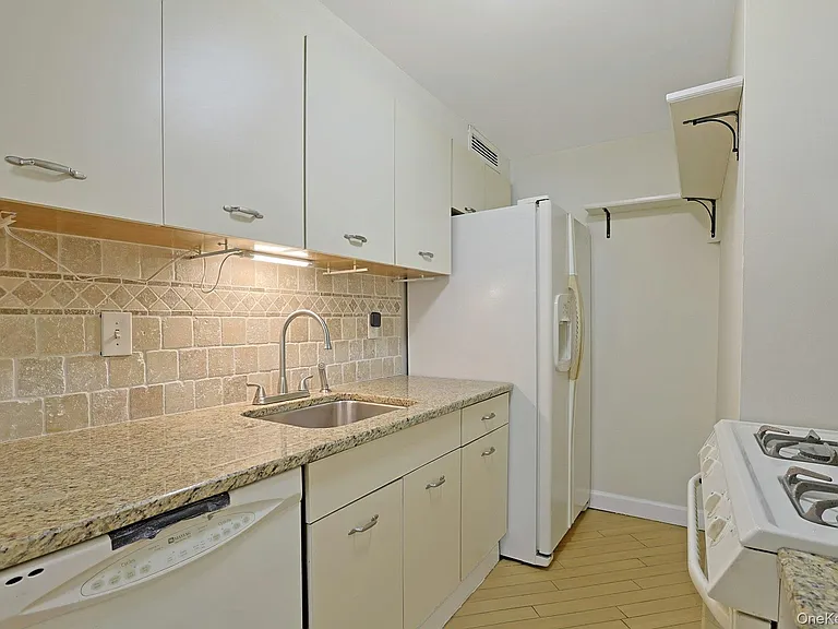 1270 North Ave #2L — Photo 8
