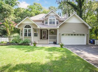 98 Rustic Rd, Port Jefferson, NY 11777