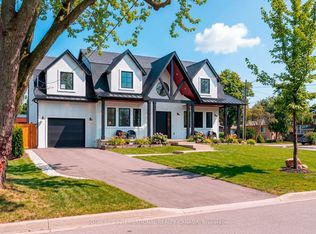 118 Warwood Rd, Toronto, ON M9B5B7