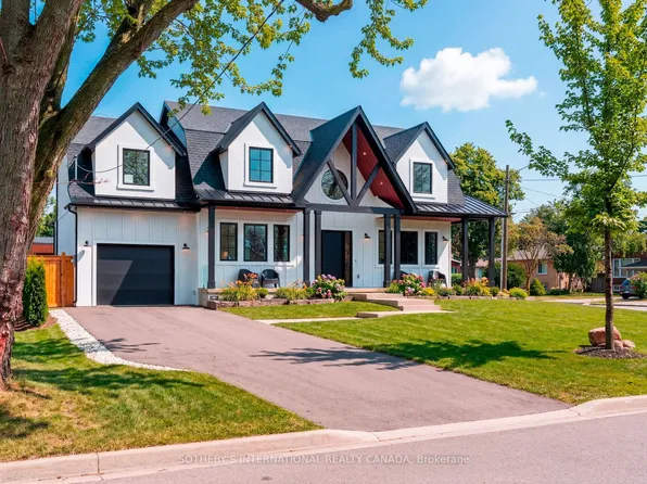 118 Warwood Rd, Toronto, ON M9B 5B7