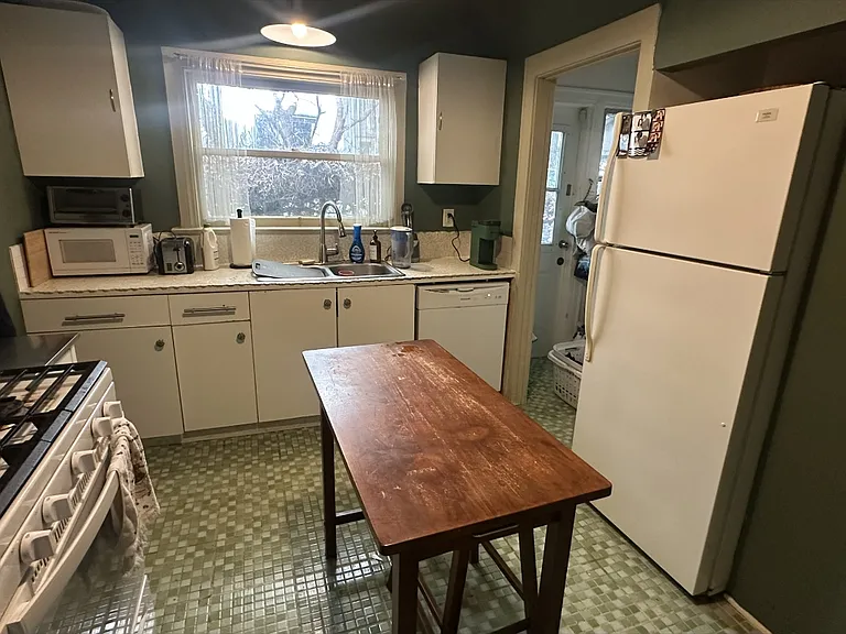 1208 S Stanley Ave #1208 — Photo 4