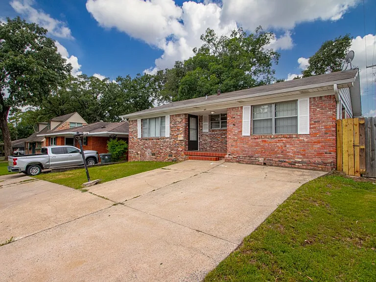 822 N Hughes St — Photo 35