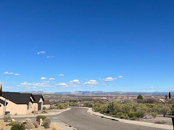 4th image of 540 Skyllne Boulevard