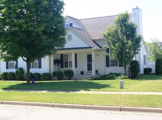 1057 Rainbow Ct, Portage, MI 49024