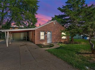 16 Charlotte Dr, Florissant, MO 63031