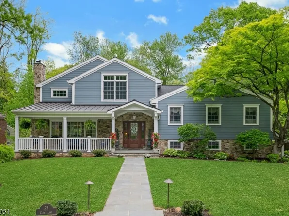 28 Club Ln, New Providence Boro, NJ 07901
