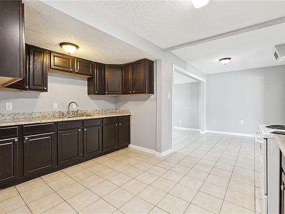 5th image of 4810 Gallier Dr