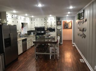 925 Henderson Rd NW, Huntsville, AL 35816