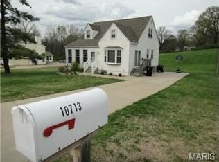 10713 Farview Ave, Saint Ann, MO