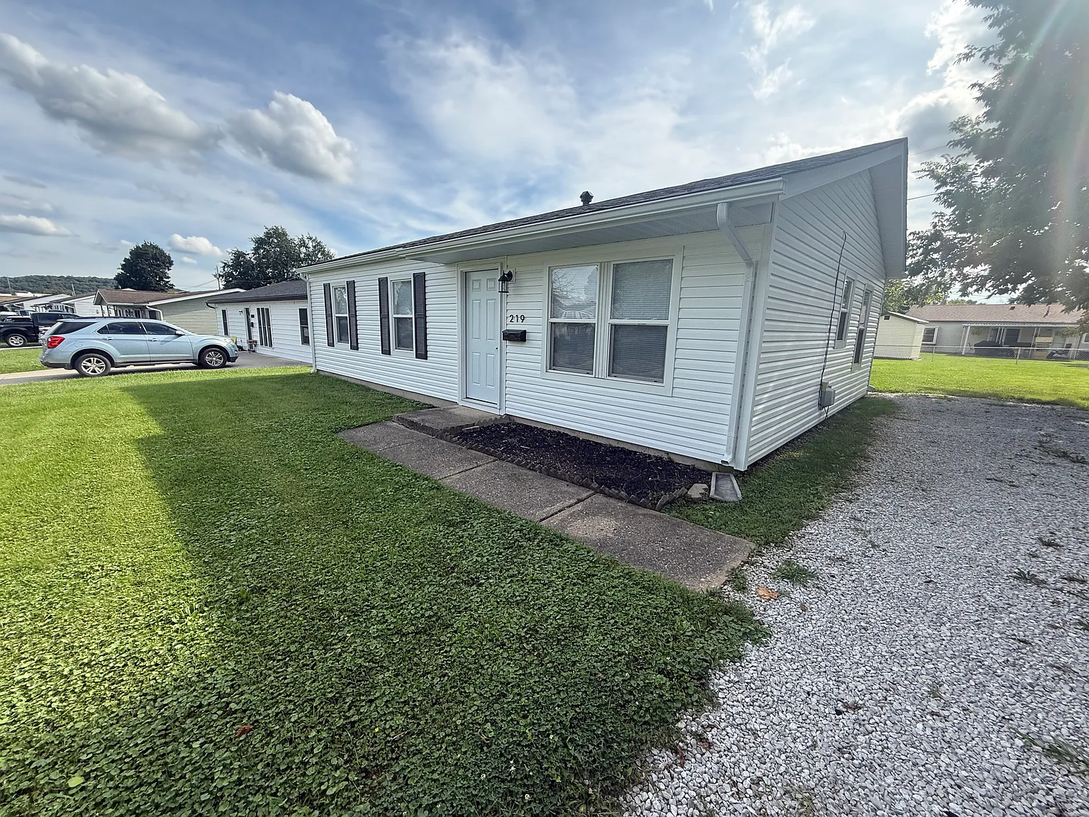 2 bed, 925 sqft, $1,700 — Photo 2