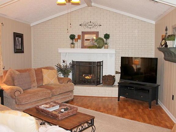 3rd image of 314 Stewart Dr