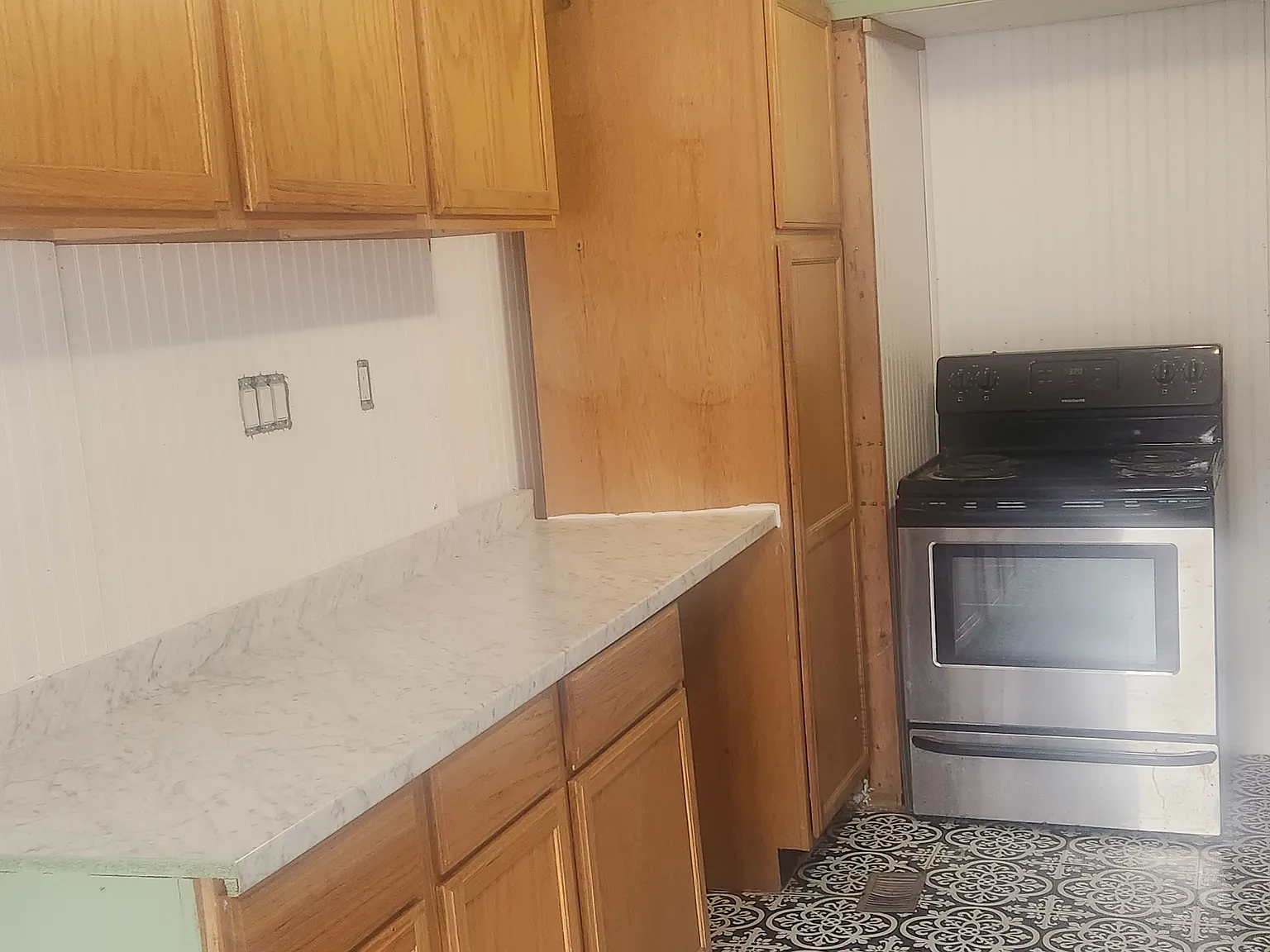 1503 E Hamilton Ln — Photo 1