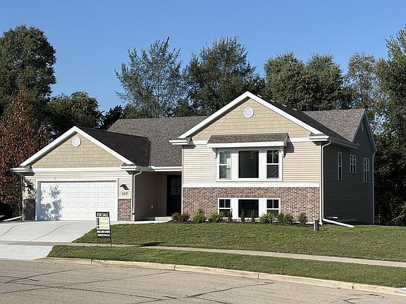 3rd image of 269 Cardinal DRIVE