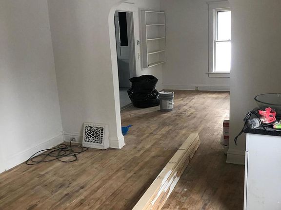 3rd image of 162 W Pitman Ave