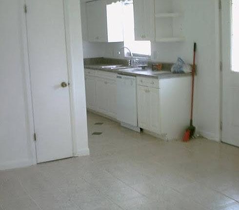 4th image of 4405 NE 25th Ave #1