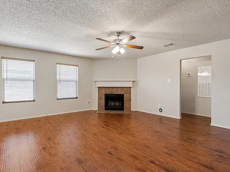 9812 George Washington Dr — Photo 5