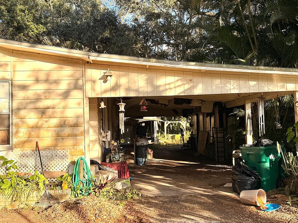 2nd image of 2702 SE 47th Terrace