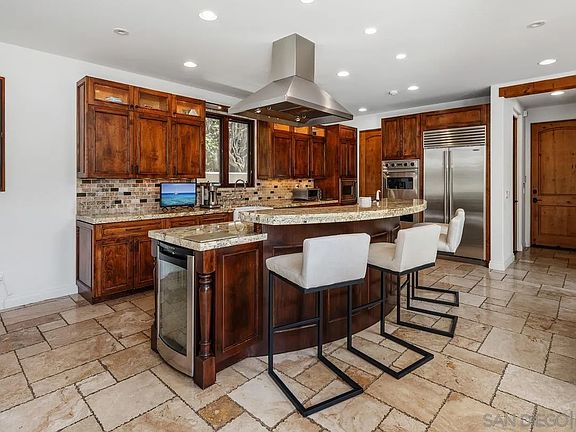 5th image of 2171 Del Mar Heights Rd