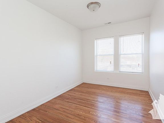 5th image of 4060 N Milwaukee Ave #4