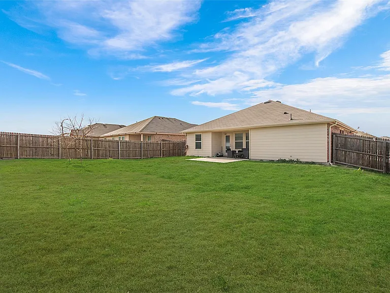 504 Silo Cir — Photo 8