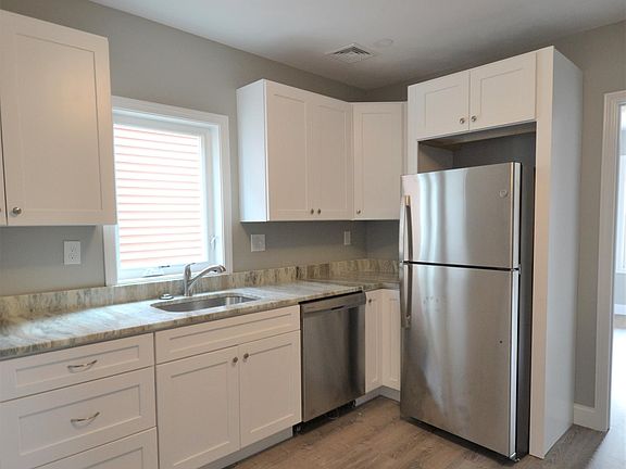 2nd image of 19 Dean St #4