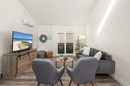 5252 Balboa Arms Dr Photo 1