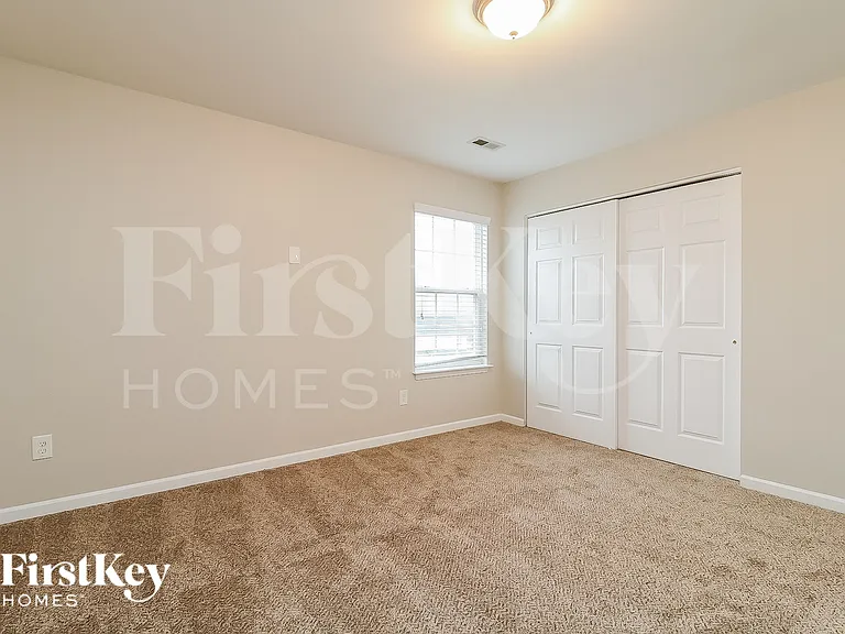 2184 McLaughlin Dr — Photo 12