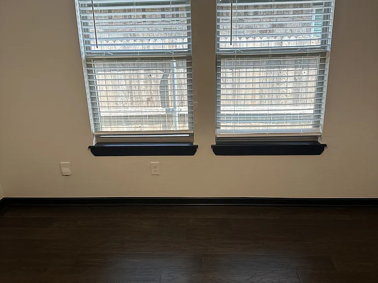 2229 Roca Dr — Photo 37