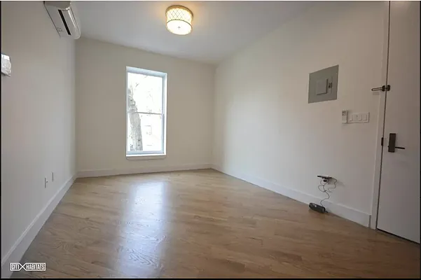 Rented by Corcoran | media 32