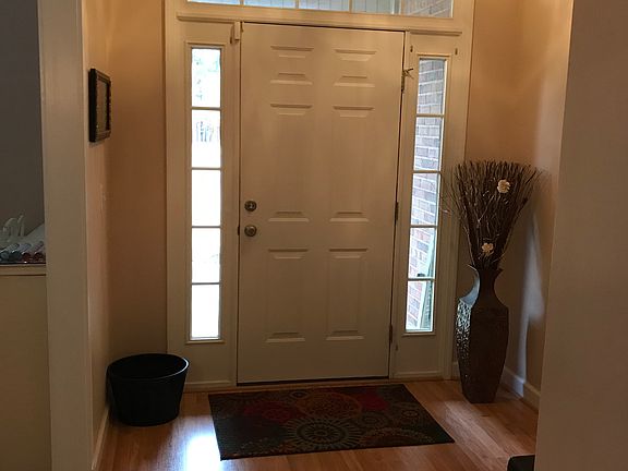 3rd image of 719 Wythe Dr