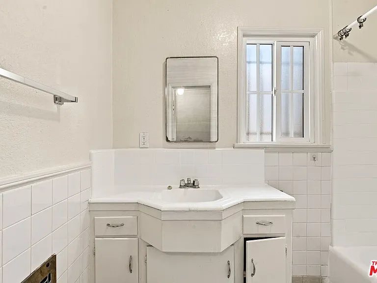 3559 Sawtelle Blvd #2 — Photo 9