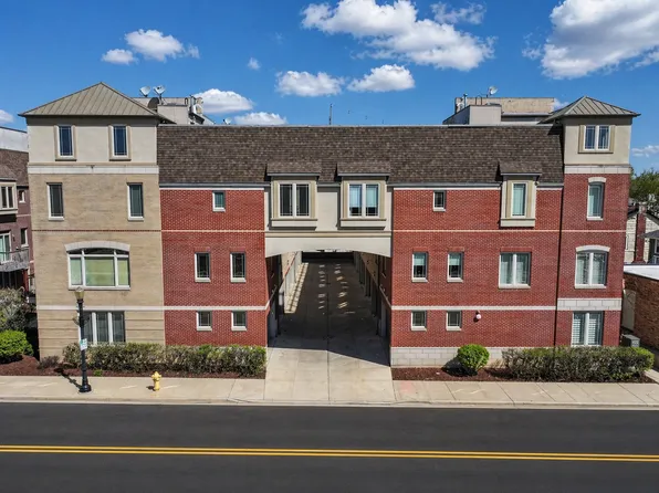 922 Warren Ave Unit 103, Downers Grove, IL 60515