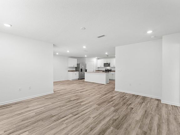 4th image of 453 Riverwalk Cir #453