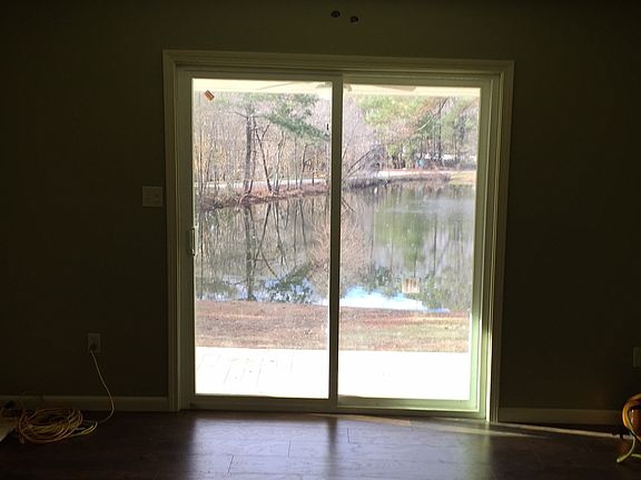 Dining room/Side porch/Lake
