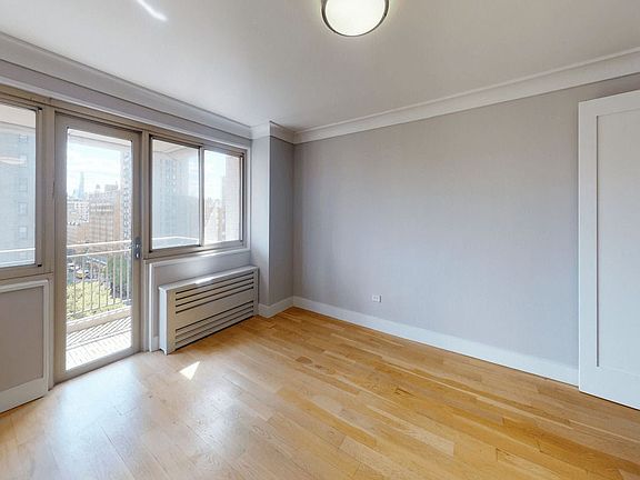 4th image of 70 W 93rd St #7011F