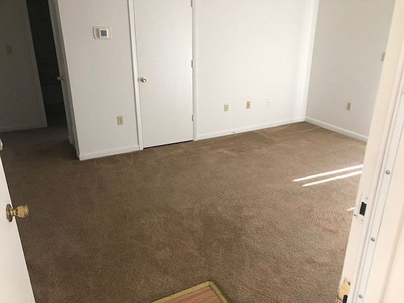 2nd image of 22865 Washington St #B-8