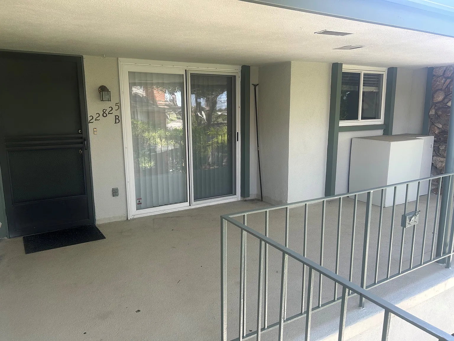 2 bed, 1.5 bath, 950 sqft, $2,900 — Photo 3