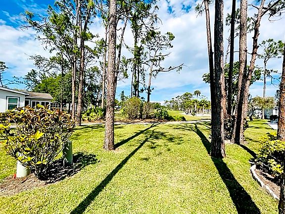 5th image of 4401 San Lucian Ln #4401