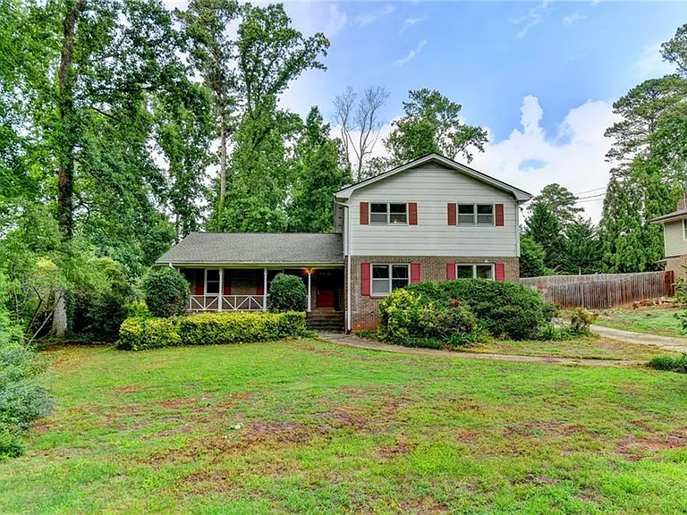 268 Allen Ct SW — Photo 1