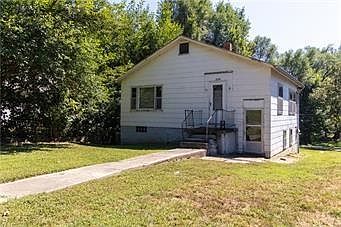 2nd image of 1024 Mound St