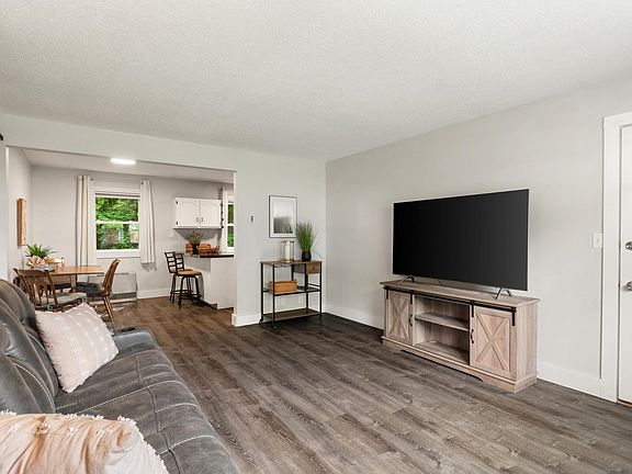 4th image of 314 Sherwood Square