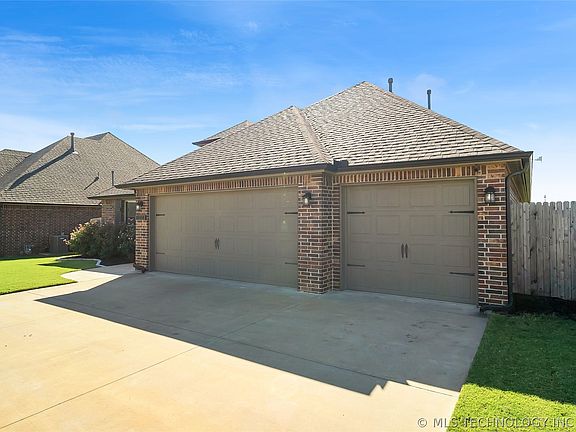 3rd image of 10414 S 229th East Ave