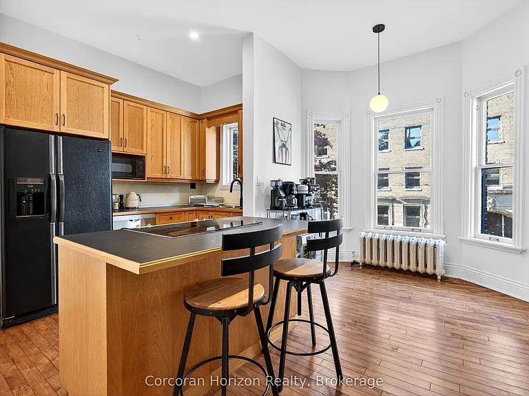 183 James St S #2 — Photo 22