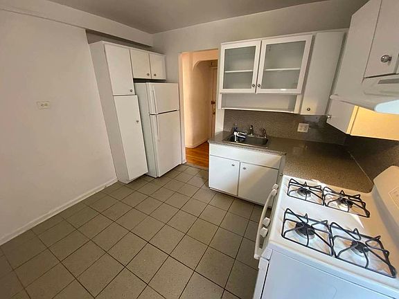 5th image of 34-20 76th St #3P