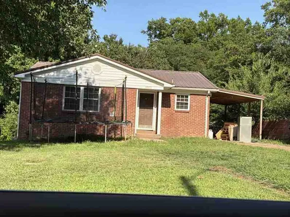 1322 Lovers Ln, Dyersburg, TN 38024